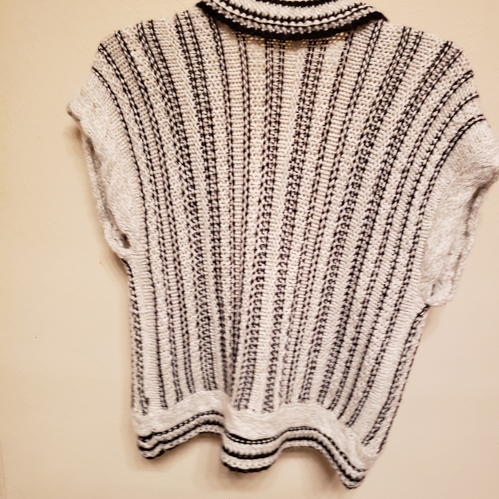 Vest - Picture 2 of 2